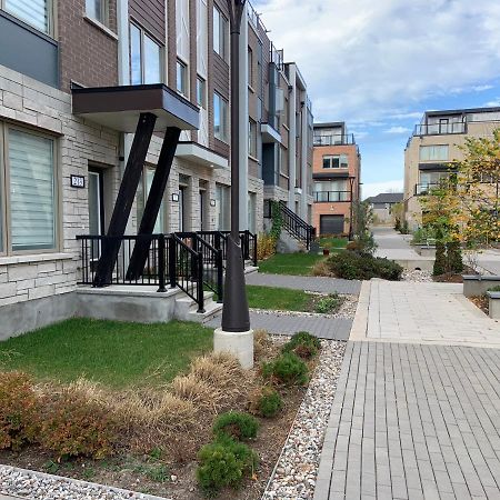 אוטווה Wateridge Luxury Condos מראה חיצוני תמונה